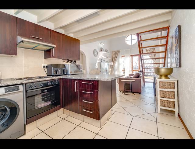 2 BEDROOM APARTMENT FOR SALE IN LONEHILL
